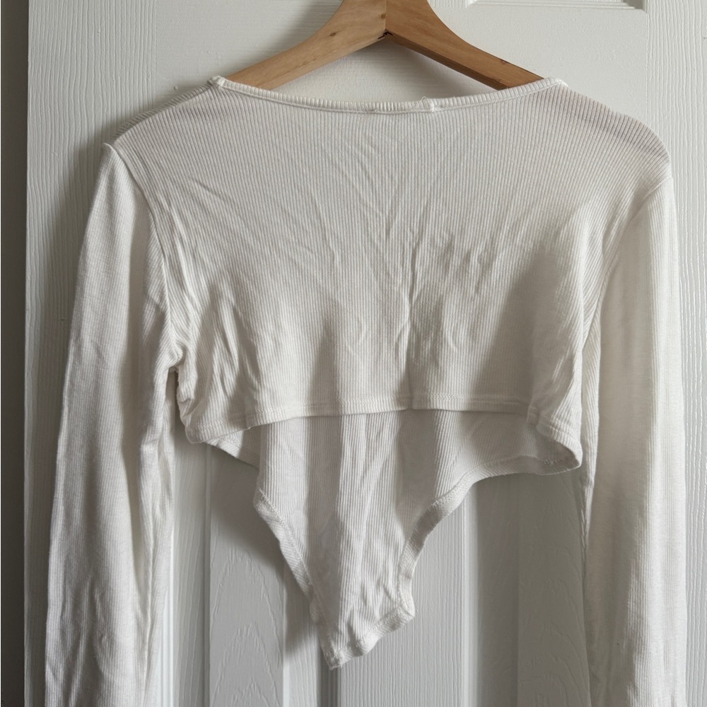 Long-Sleeve Ribbed Asymmetrical Crop Top - Picture 3 of 4